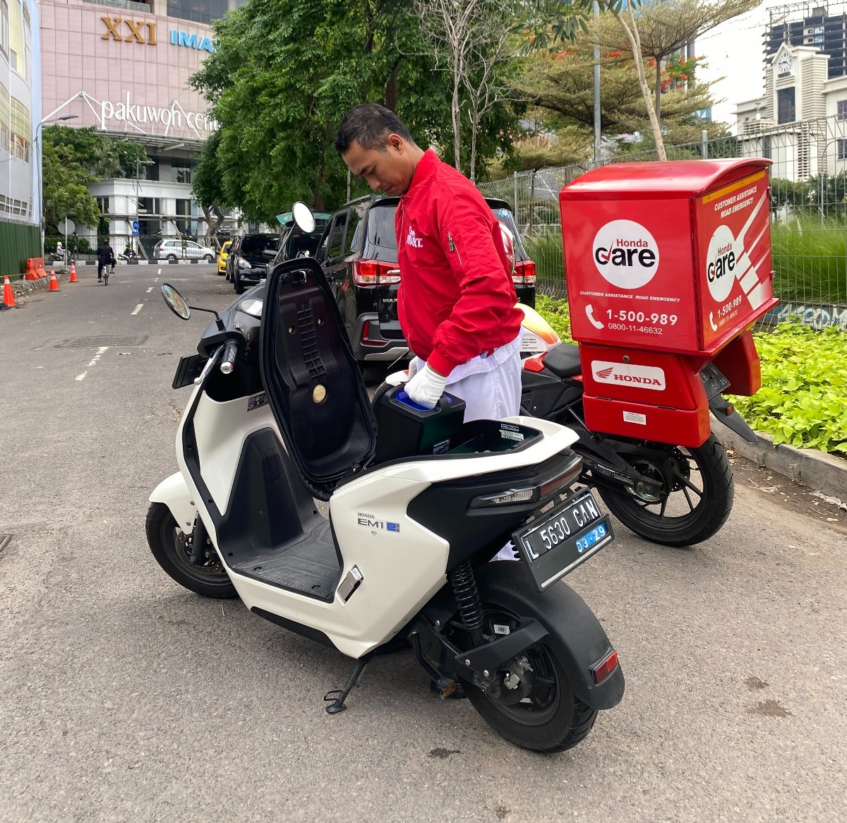 65 Armada Honda Care: Siaga Temani Perjalanan Aman di Musim Hujan